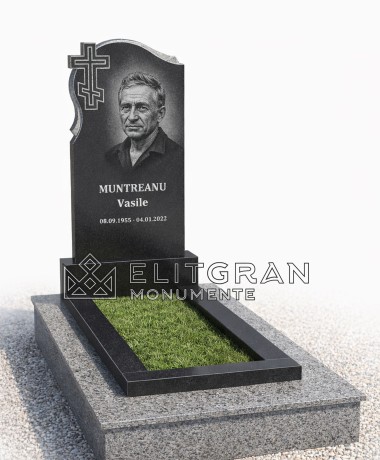 Monumentul funerar din granit K798