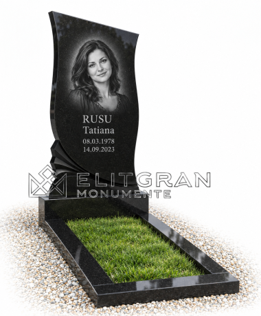 Monumentul funerar din granit S8
