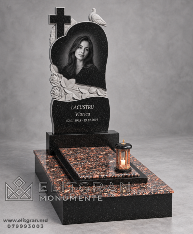 Monumentul funerar din granit K837