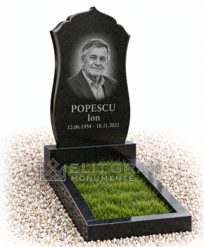 Monumentul funerar din granit S11