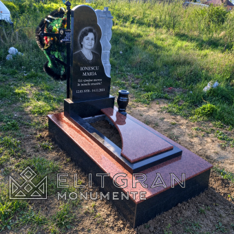 Гранитный надгробный памятник К825 image 1